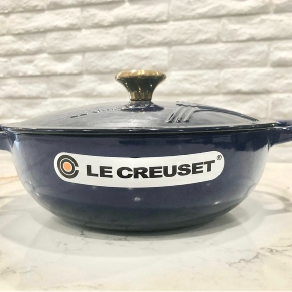 Le Creuset Eiffel Indigo 2.25qt - Picture 2 of 6